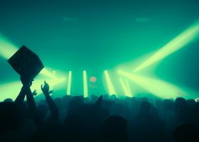 Neon Weather: Synthwave Night